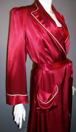 Dorothea's Closet Vintage Clothing 40s nightgown 